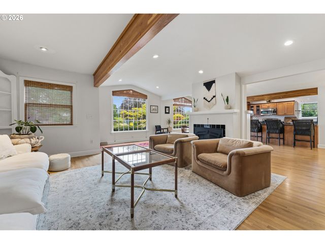 125 W 37TH St, Vancouver, WA 98660