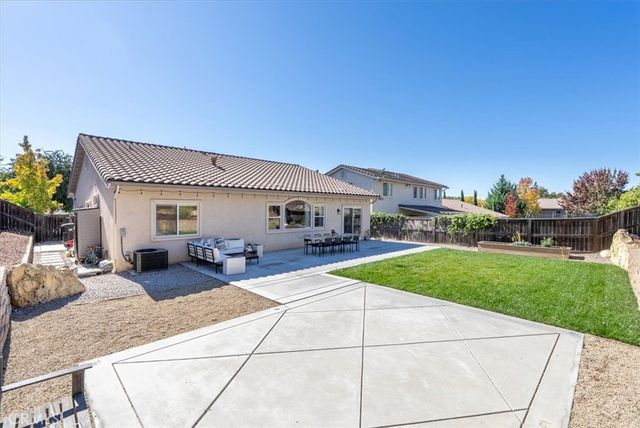 740 Lavender Lane, Templeton, CA 93465