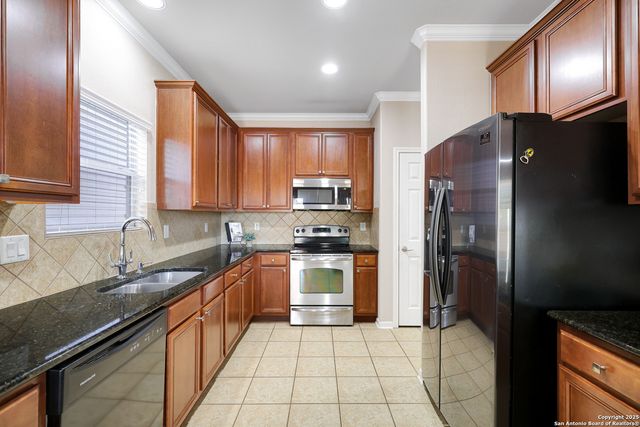 21838 Thunder Basin, San Antonio, TX 78261