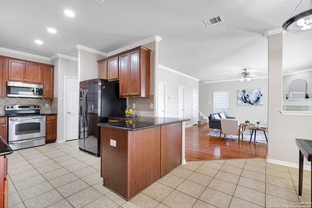 21838 Thunder Basin, San Antonio, TX 78261