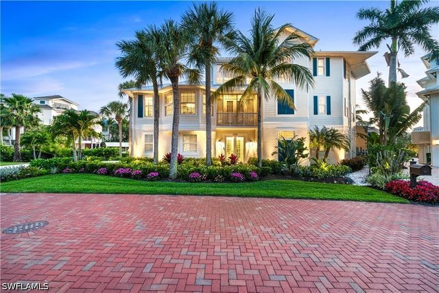 225 Bayfront DR, Bonita Springs, FL 34134