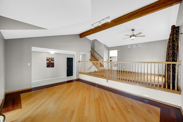 8544 Meadows Edge Trail, Tinley Park, IL 60487