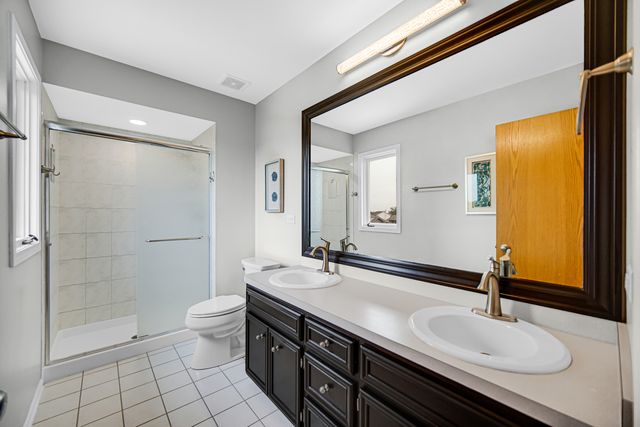 8544 Meadows Edge Trail, Tinley Park, IL 60487