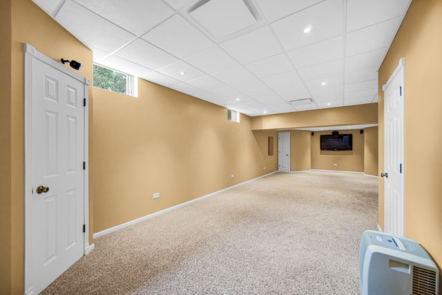 8544 Meadows Edge Trail, Tinley Park, IL 60487