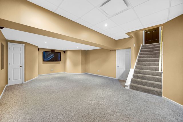 8544 Meadows Edge Trail, Tinley Park, IL 60487
