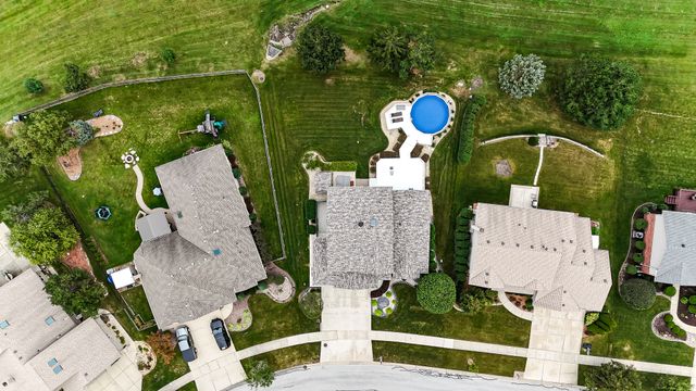 8544 Meadows Edge Trail, Tinley Park, IL 60487