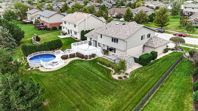 8544 Meadows Edge Trail, Tinley Park, IL 60487