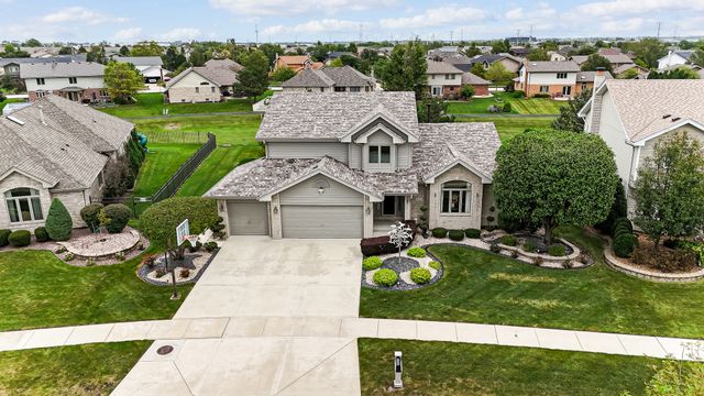 8544 Meadows Edge Trail, Tinley Park, IL 60487