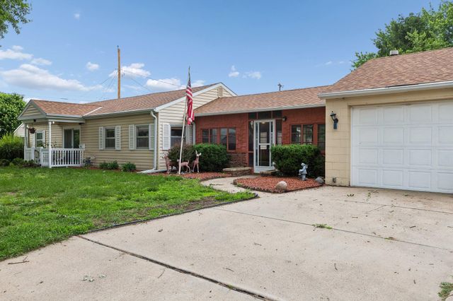 901 N 32ND Street, Council Bluffs, IA 51501