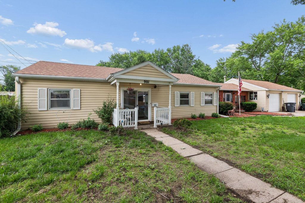 901 N 32ND Street, Council Bluffs, IA 51501