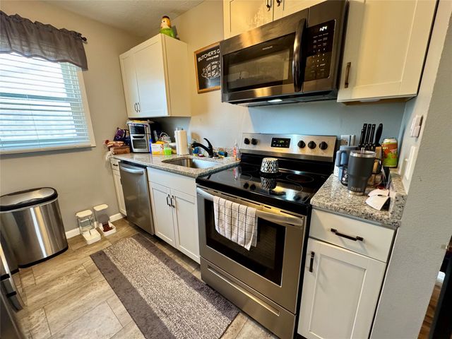 302 Columbus Street N, Pleasantville, IA 50225