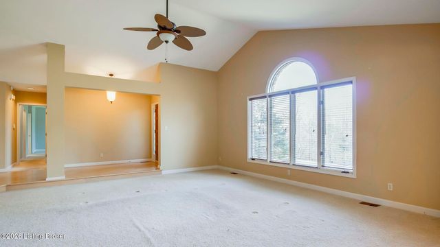 5605 Chenoweth Run Rd, Louisville, KY 40299