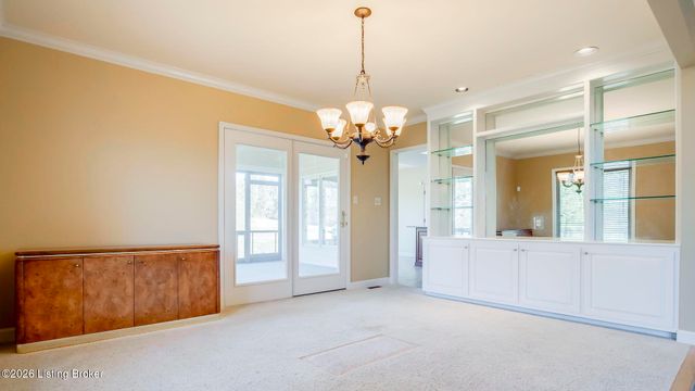 5605 Chenoweth Run Rd, Louisville, KY 40299