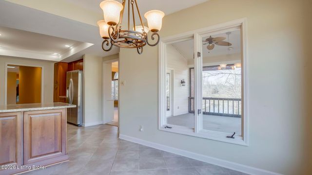 5605 Chenoweth Run Rd, Louisville, KY 40299