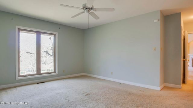 5605 Chenoweth Run Rd, Louisville, KY 40299