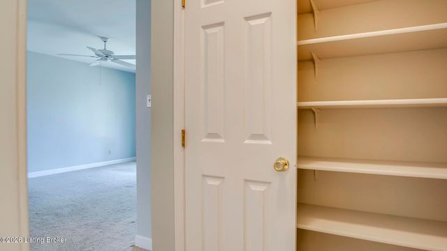 5605 Chenoweth Run Rd, Louisville, KY 40299