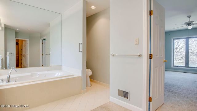 5605 Chenoweth Run Rd, Louisville, KY 40299