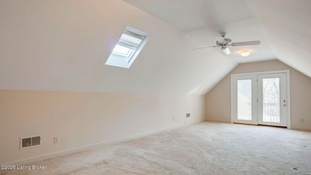 5605 Chenoweth Run Rd, Louisville, KY 40299