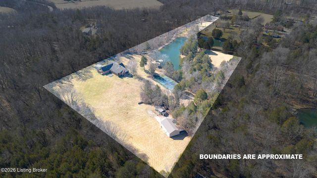 5605 Chenoweth Run Rd, Louisville, KY 40299