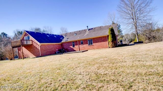 5605 Chenoweth Run Rd, Louisville, KY 40299