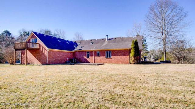 5605 Chenoweth Run Rd, Louisville, KY 40299