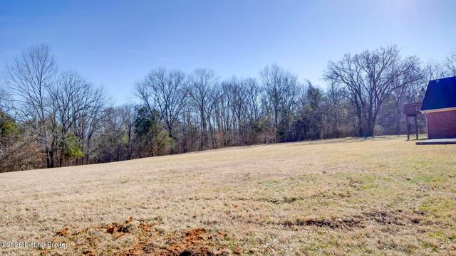 5605 Chenoweth Run Rd, Louisville, KY 40299