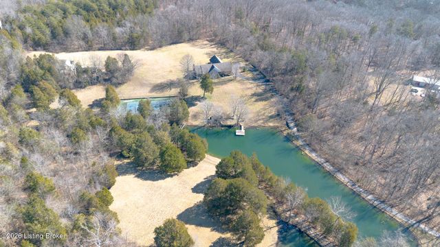 5605 Chenoweth Run Rd, Louisville, KY 40299