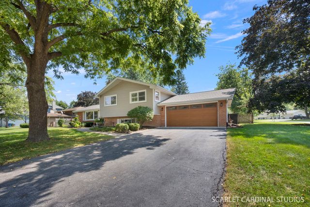 328 Spruce Drive, Naperville, IL 60540