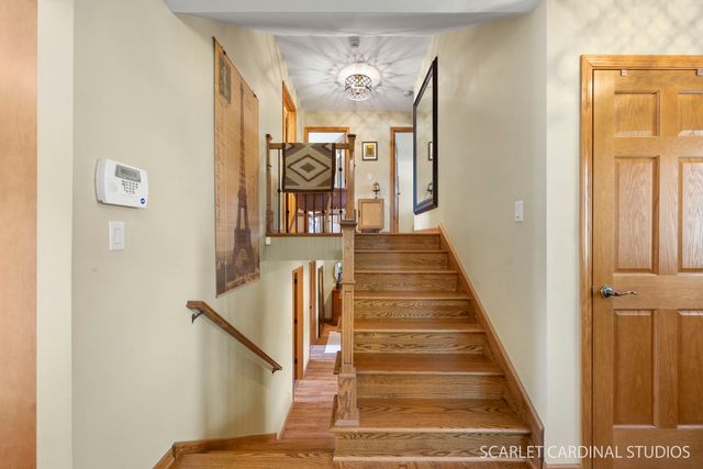 328 Spruce Drive, Naperville, IL 60540