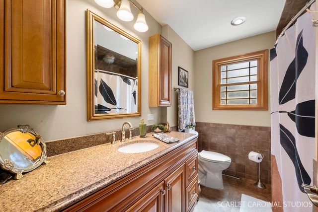 328 Spruce Drive, Naperville, IL 60540