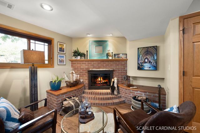 328 Spruce Drive, Naperville, IL 60540