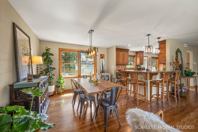 328 Spruce Drive, Naperville, IL 60540