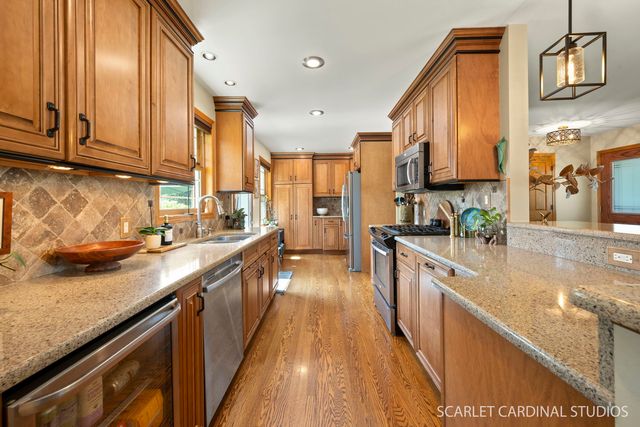 328 Spruce Drive, Naperville, IL 60540