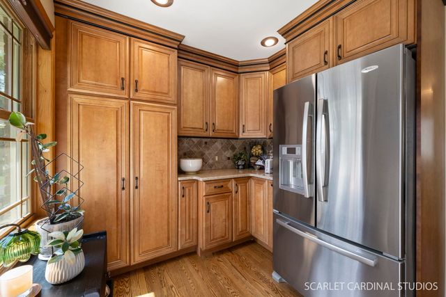 328 Spruce Drive, Naperville, IL 60540