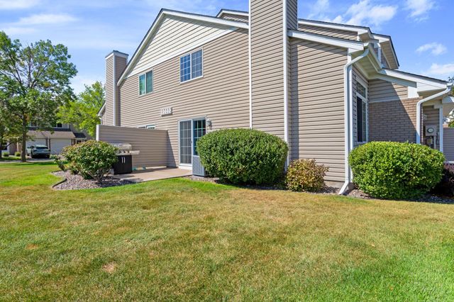 13440 60th Place N 121, Plymouth, MN 55446