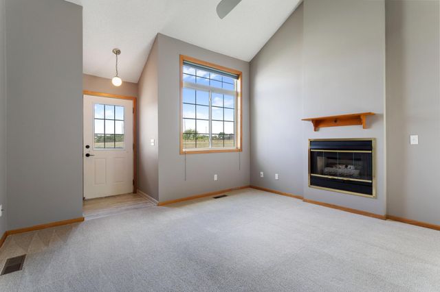 13440 60th Place N 121, Plymouth, MN 55446