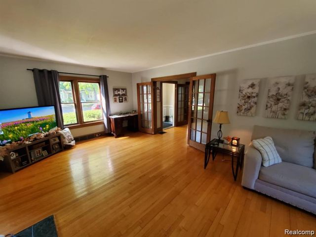 636 N Washington Street, Owosso, MI 48867