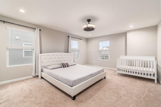 716 Holbrook Drive, Sunbury, OH 43074