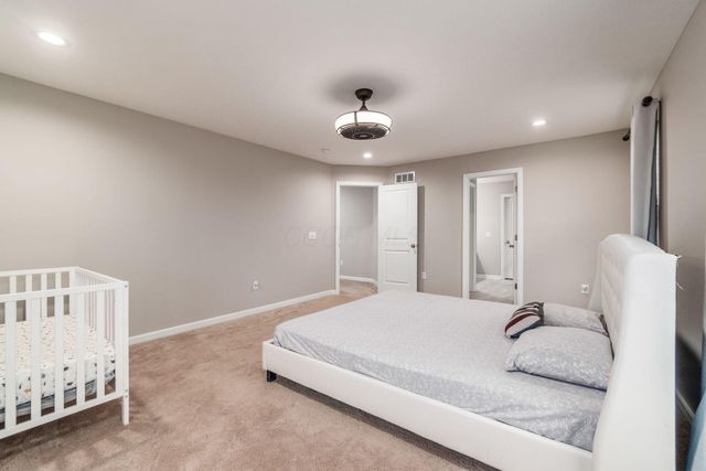 716 Holbrook Drive, Sunbury, OH 43074