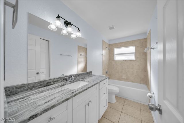 2032 NE 6th ST, Cape Coral, FL 33909