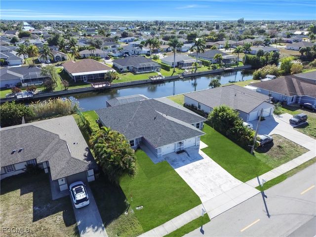 2032 NE 6th ST, Cape Coral, FL 33909