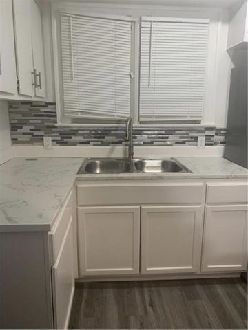 17139 Prairie Street, Detroit, MI 48221