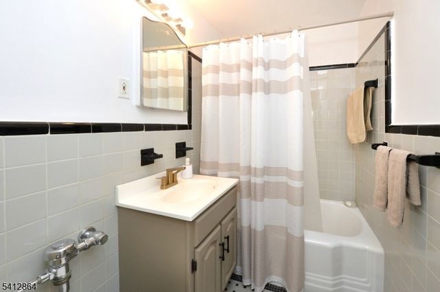 5 Roosevelt Pl 2B, Montclair Twp., NJ 07042