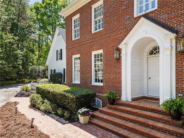 420 Fawn Glen Drive, Roswell, GA 30075