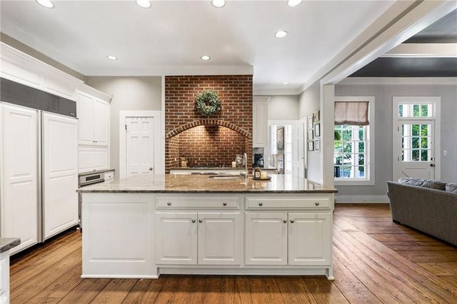 420 Fawn Glen Drive, Roswell, GA 30075