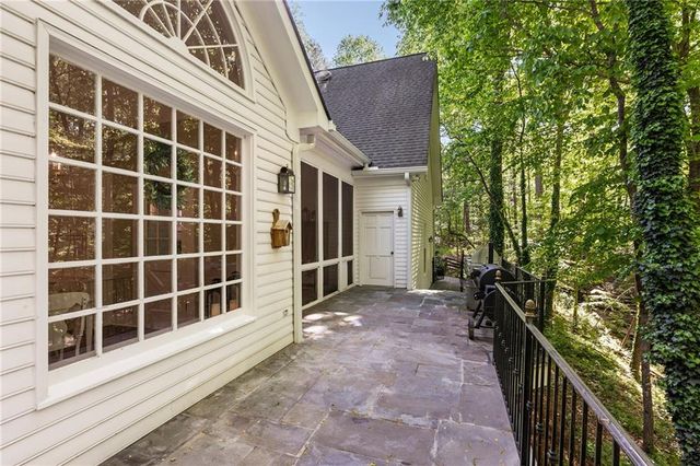 420 Fawn Glen Drive, Roswell, GA 30075