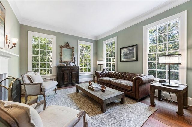 420 Fawn Glen Drive, Roswell, GA 30075