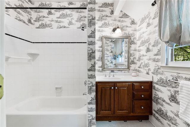 420 Fawn Glen Drive, Roswell, GA 30075