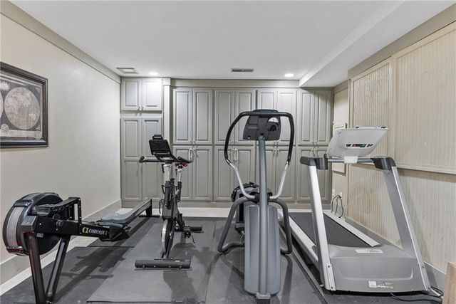 420 Fawn Glen Drive, Roswell, GA 30075