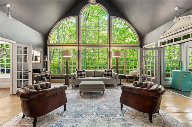 420 Fawn Glen Drive, Roswell, GA 30075